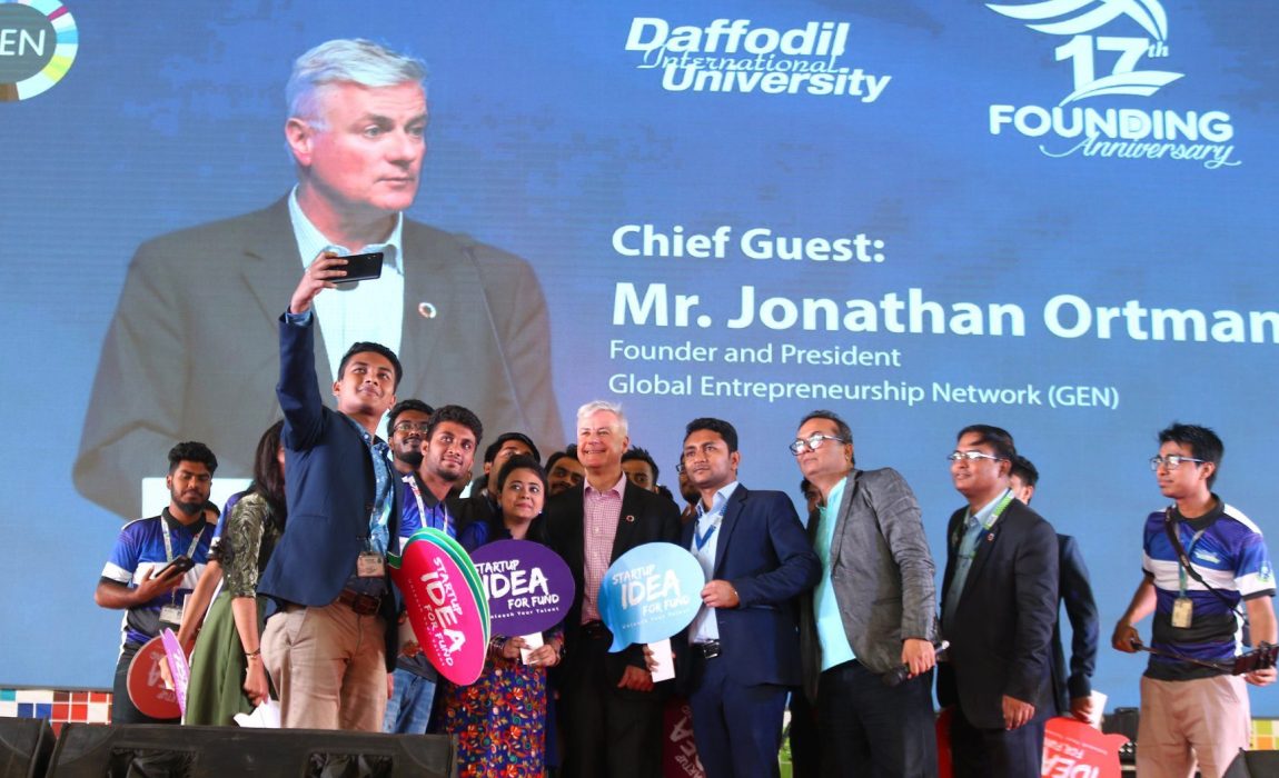 03 Introduced the “Startup Idea for Fund” Competition Internationally